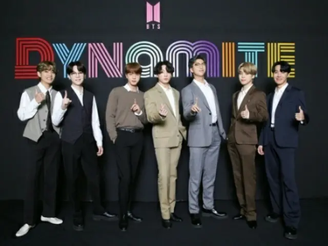 オンラインでの記者会見に臨んだBTS（ビッグヒットエンターテインメント提供）＝（聯合ニュース）≪転載・転用禁止≫