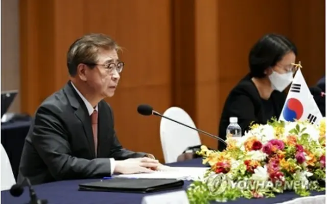 徐薫氏（左、資料写真）＝（聯合ニュース）