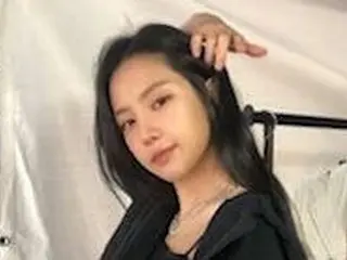 ナウン（Apink）が着ると香港ノワールに‥「セクシー＆清純美」の決定版