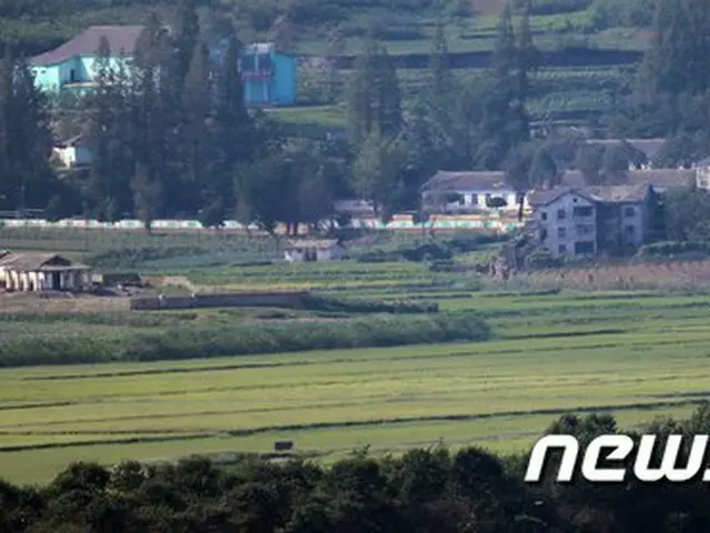 セメント運び、道路をつなぎ…北朝鮮、台風被害の復旧に総力（画像提供:wowkorea）