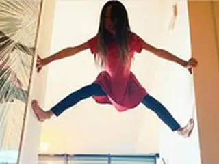 【トピック】サランちゃんの“スパイダーウーマン”並みの運動神経に母SHIHOも驚く