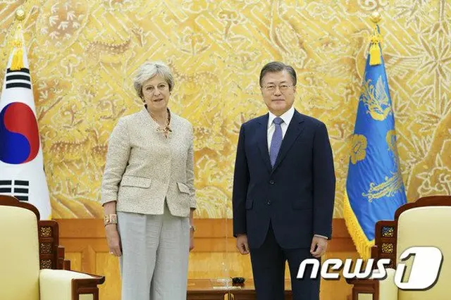 文大統領、メイ元英国首相と会談「防疫と経済を調和させていかなければならない」＝韓国（画像提供:wowkorea）