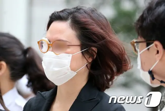 韓国”タマネギ男”チョ・グク元法相の妻、裁判中に倒れ緊急搬送（画像提供:wowkorea）