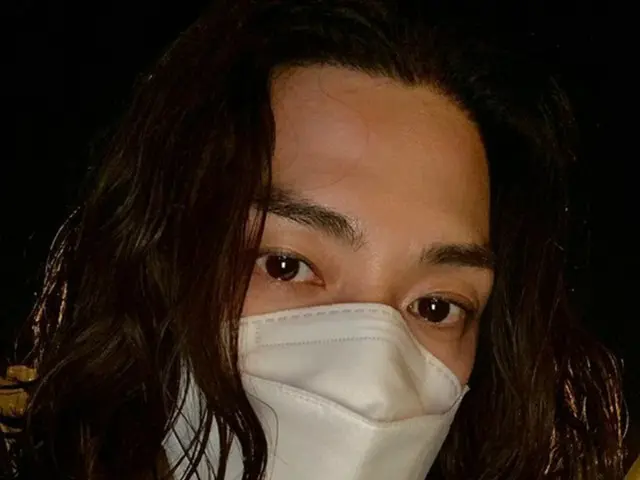 【トピック】俳優キム・ジフン、独特な雰囲気でドキッとさせる近況写真が話題（画像提供:wowkorea）