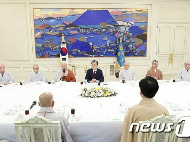 2019年7月末に行なわれた、韓国大統領府での仏教界の招請懇談会（画像提供:wowkorea）