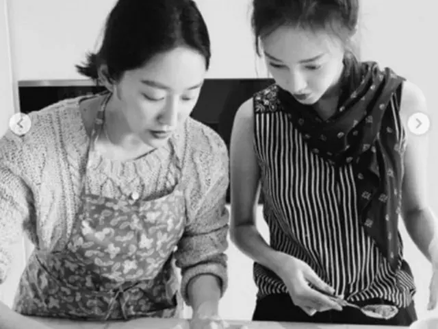 伊藤ゆみ（アユミ/ICONIQ）、新婚チョン・ヘビンに料理を習う＝“レストランみたいにおいしい”（提供:OSEN）