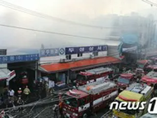 チュソク目前に東大門区の青果市場火災、20余りの店舗が消失＝韓国ソウル