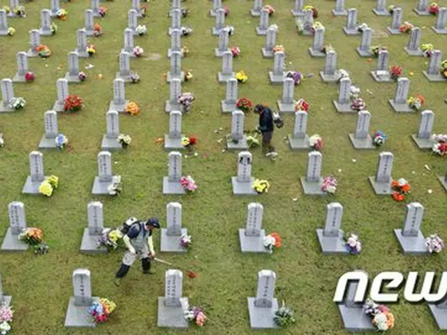 秋夕連休、全国11か所の国立墓地閉鎖…オンライン参拝に＝韓国（画像提供:wowkorea）