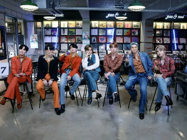 「BTS（防弾少年団）」が米国の公共ラジオ放送NPRミュージックの人気番組「Tiny Desk Concert」に出演した。（画像提供:OSEN）