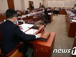 国会法制司法委員会、‘自家隔離アプリ’で自家隔離者の位置情報収集を法制化＝韓国