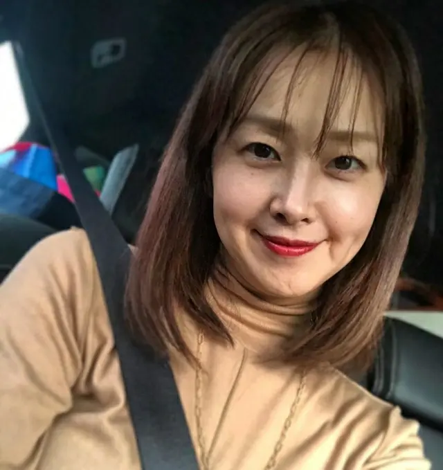 笛木優子（ユミン）、母性を感じさせる微笑みでファンを癒す「台風に気を付けて」…今年2月に長男出産（画像:笛木優子公式インスタグラム）