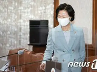 ”タマネギ女”韓国法相、息子の「軍特別扱い疑惑」で謝罪要求