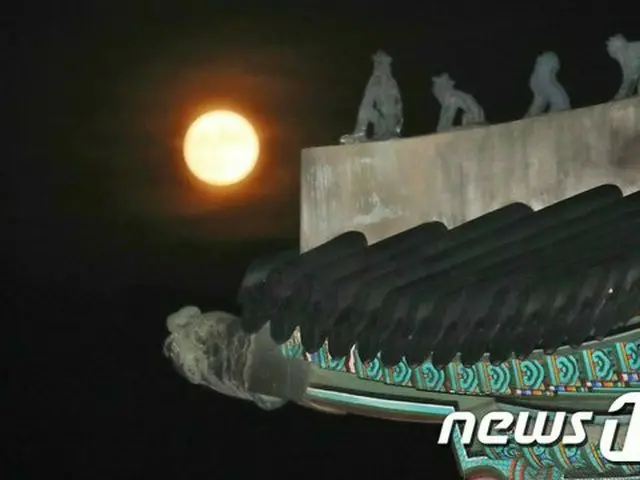 新型コロナウイルス禍で初の名節…満月に「病気終息」を願う（提供:news1）