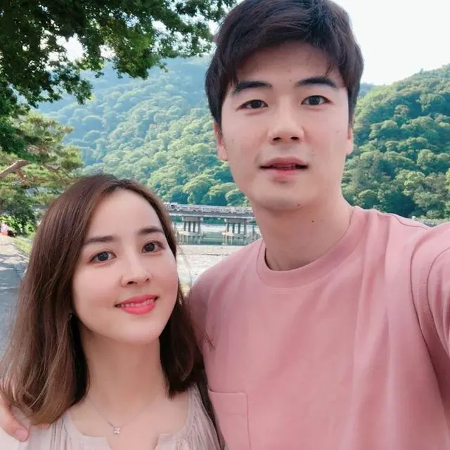 女優ハン・ヘジンとサッカー選手キ・ソンヨン夫妻、娘のシウンちゃんがもう6歳「超可愛い」、小さな私（画像提供:wowkorea）