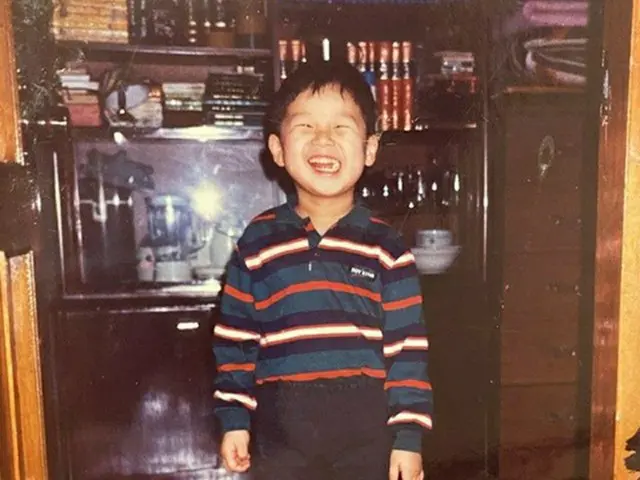 【トピック】俳優パク・ソジュン、子どもの頃の写真であいさつ（画像提供:wowkorea）
