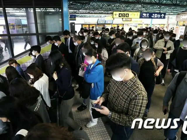 明日から3日間の感染者規模を注視…韓国「今週、距離確保の調整を決定」（画像提供:wowkorea）