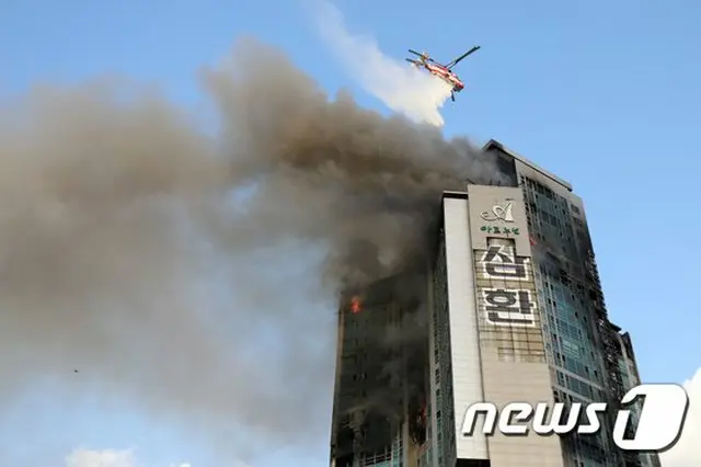 韓国・蔚山の高層ビル火災訪問した行政安全部長官「大きな人命被害がなくて幸い」（画像提供:wowkorea）