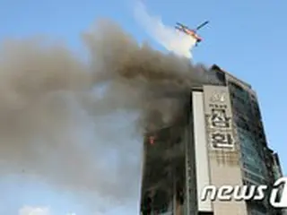韓国・蔚山の高層ビル火災、現場を訪問した行政安全部長官「大きな人命被害がなくて幸い」
