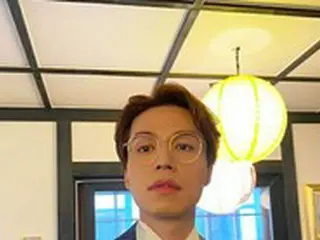 イ・ドンウク、どんな角度でもAカットな写真を公開…“魅力的な九尾狐”