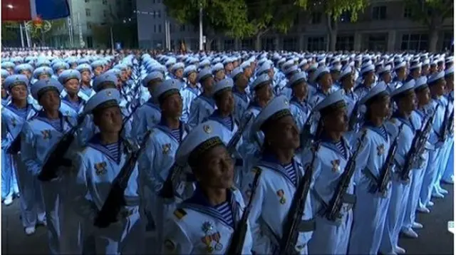 朝鮮労働党創建７５周年の軍事パレード（朝鮮中央テレビから）＝（聯合ニュース）≪転載・転用禁止≫