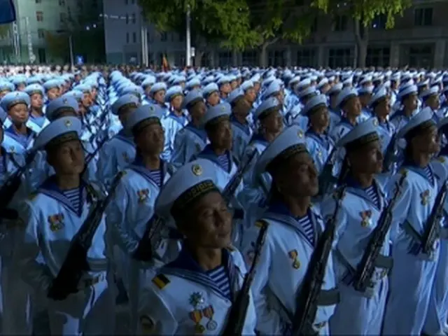 朝鮮労働党創建７５周年の軍事パレード（朝鮮中央テレビから）＝（聯合ニュース）≪転載・転用禁止≫