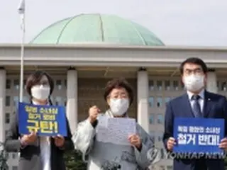 慰安婦被害者の李容洙さん　ベルリン少女像「撤去してはならない」