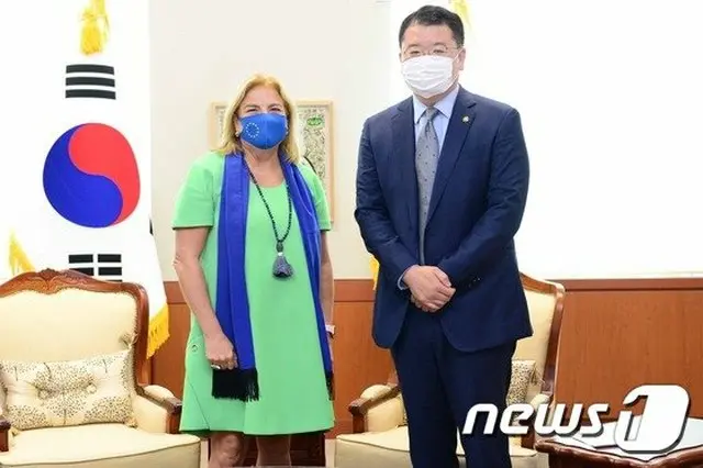 崔鍾建外交部第1次官、EUにWTO事務総長選挙の支持を要請＝韓国（画像提供:wowkorea）