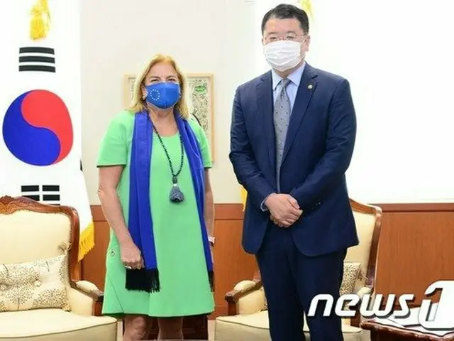 崔鍾建外交部第1次官、EUにWTO事務総長選挙の支持を要請＝韓国（画像提供:wowkorea）