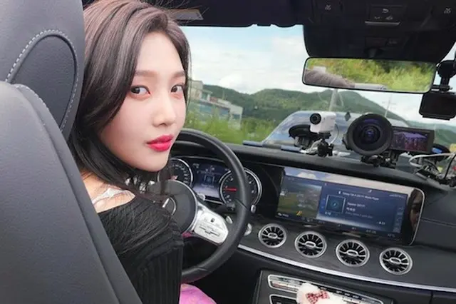 ジョイ（Red Velvet）、愛車ベンツでの写真にスルギから「素敵なお姉さん」と拍手（画像提供:wowkorea）