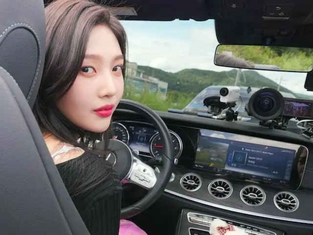 ジョイ（Red Velvet）、愛車ベンツでの写真にスルギから「素敵なお姉さん」と拍手（画像提供:wowkorea）