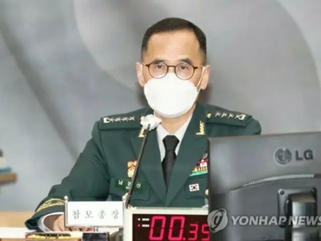 国政監査に出席した南泳臣・陸軍参謀総長＝１６日、鶏竜（聯合ニュース）