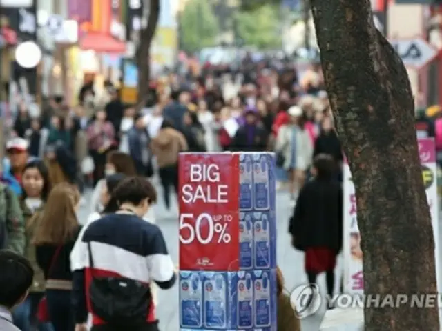 コリアセールフェスタではさまざまな商品が大幅に値引きされる（資料写真）＝（聯合ニュース）