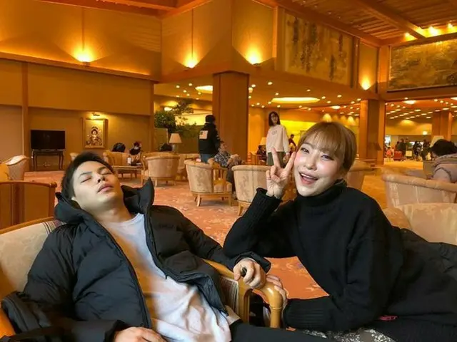 お笑い芸人イ・セヨン、二重まぶた整形予告後に日本人恋人と温泉旅行で幸せ（画像提供:wowkorea）