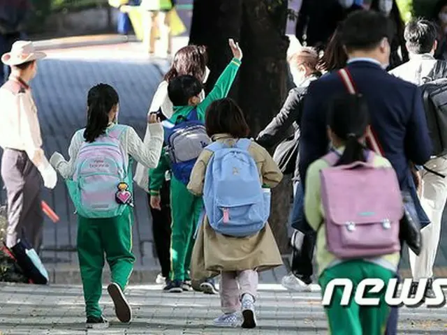 きょう（19日）から全国で登校授業拡大…非首都圏は事実上「全面登校」＝韓国（画像提供:wowkorea）