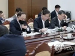 文大統領「内需回復に総力を」　経済副首相に指示