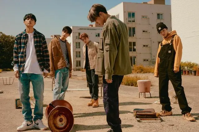 ナチュラルムードの「THE BOYZ」、少年たちのソフトなカリスマ（画像提供:wowkorea）