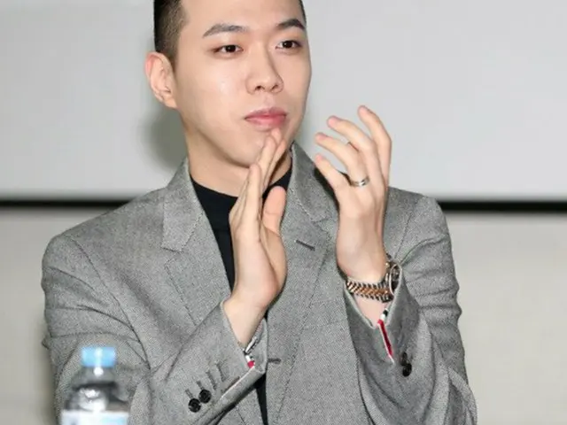 ラッパーBewhY、8年交際の恋人と結婚へ（画像提供:wowkorea）