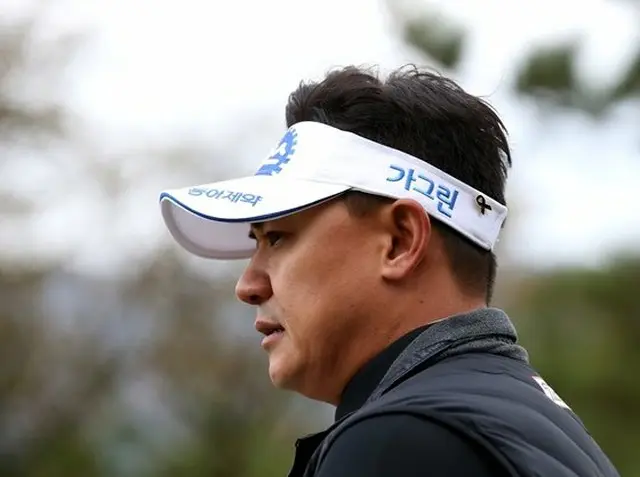 KPGA選手ら、“黒リボン”付けプレー…競技中に死亡したベテラン選手に哀悼の意＝韓国（画像提供:wowkorea）