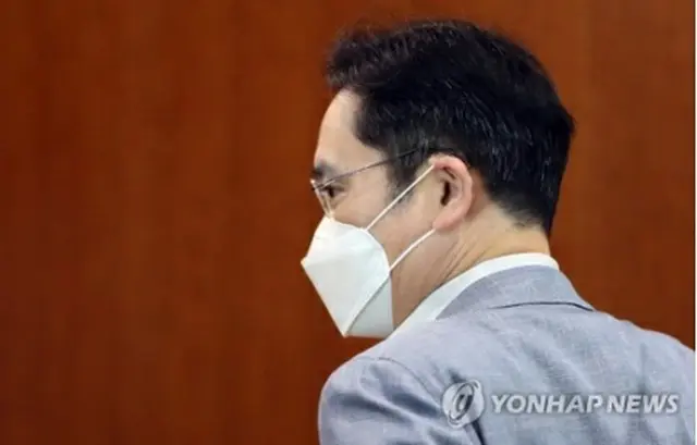 １９日にベトナムに向け出国した李在鎔氏＝（聯合ニュース）