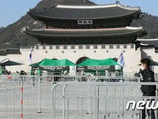 今週末もソウルでは至る所で「99人デモ集会」が開かれる＝韓国