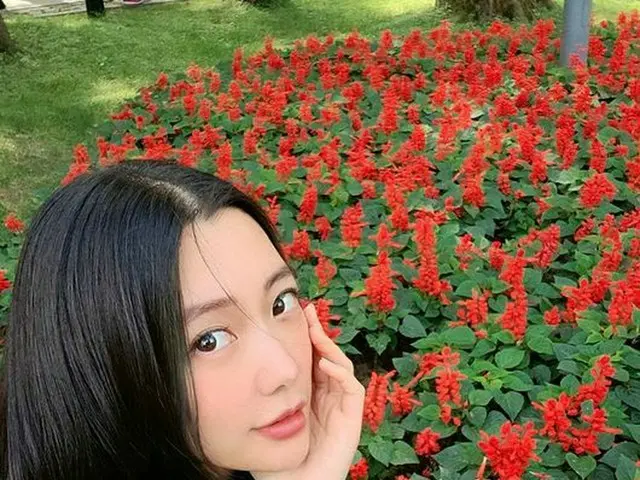 女優クララ、2歳年上事業家の夫が撮ってくれた？…結婚2年目の新妻（画像提供:wowkorea）