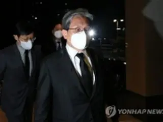 文大統領がサムスン会長を哀悼　「韓国財界の象徴」