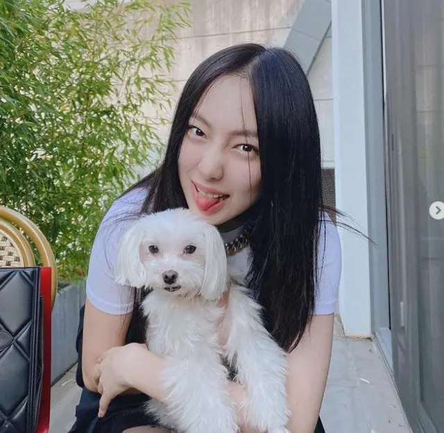 女優ファン・シネの娘イ・ジニ、母親の20代の時とはまた違う雰囲気（画像提供:wowkorea）