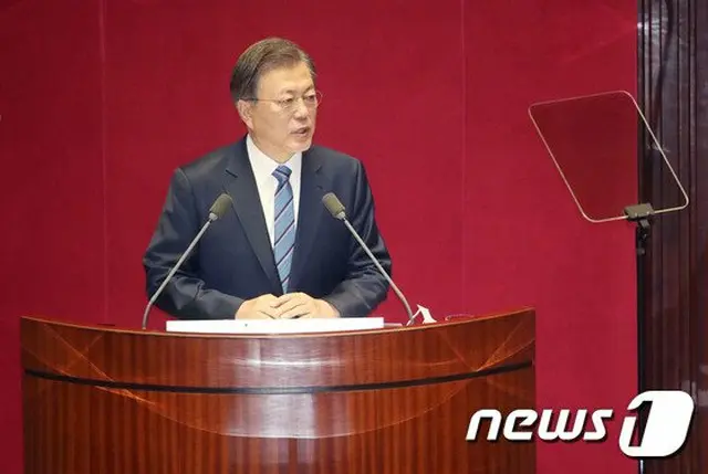 2021年度予算案の施政演説をしている、韓国の文在寅 大統領（画像提供:wowkorea）