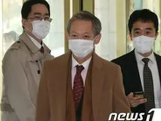 韓半島平和交渉本部長、日本の滝崎アジア大洋州局長と意見交換＝韓国外交部