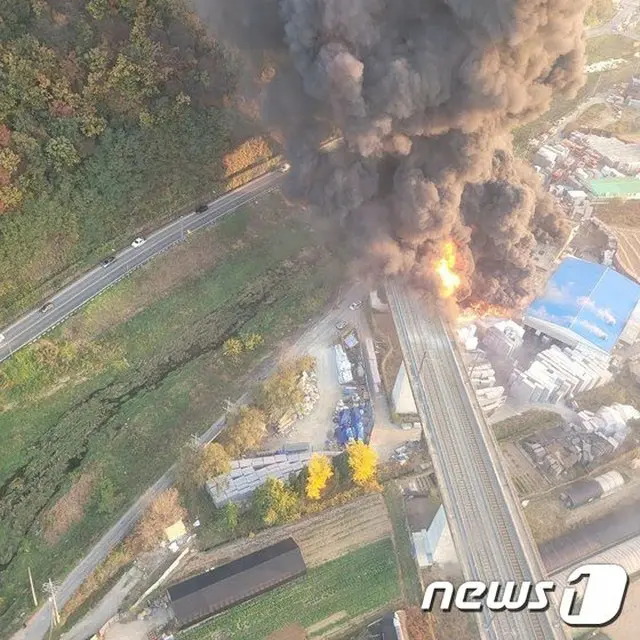 断熱材製造工場で火災、1時間後に鎮火…人命被害はない＝韓国安山市（画像提供:wowkorea）