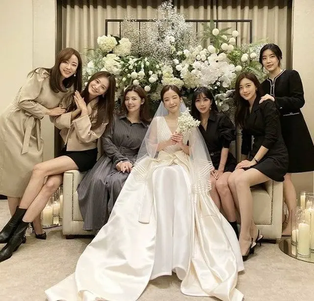 「RAINBOW」全員集合、ジスク結婚式「お幸せに」（画像提供:wowkorea）