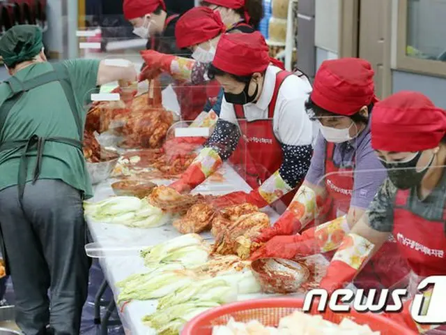 キムジャン労働に野菜値上がり…今年、主婦56%「キムジャンしない」（画像提供:wowkorea）