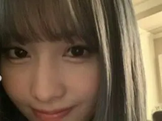 モモ（TWICE）、顔の半分が目の超近接ショットを公開