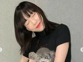 テヨン（少女時代）、愛犬ゼロとスレンダーでシックな美しさ